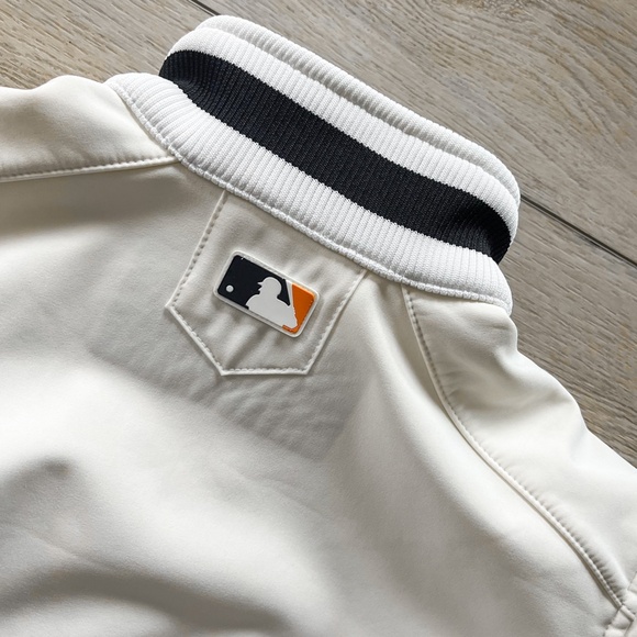 True Vintage Y2K San Francisco Giants MLB Softshell Majestic Jacket - Picture 10 of 10